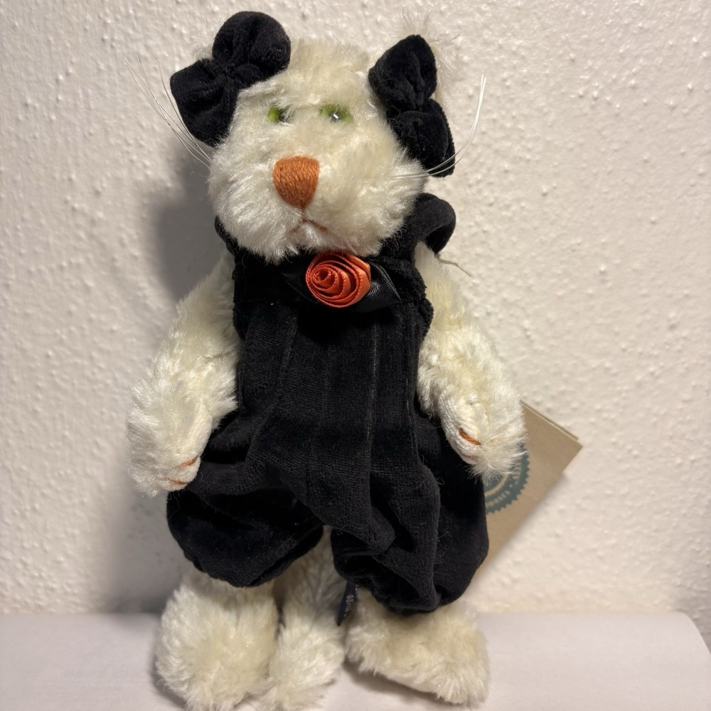 Boyds FELINA WHITE CAT IN BLACK DRESS 9"STUFFED‎ Toy NEW With Tag